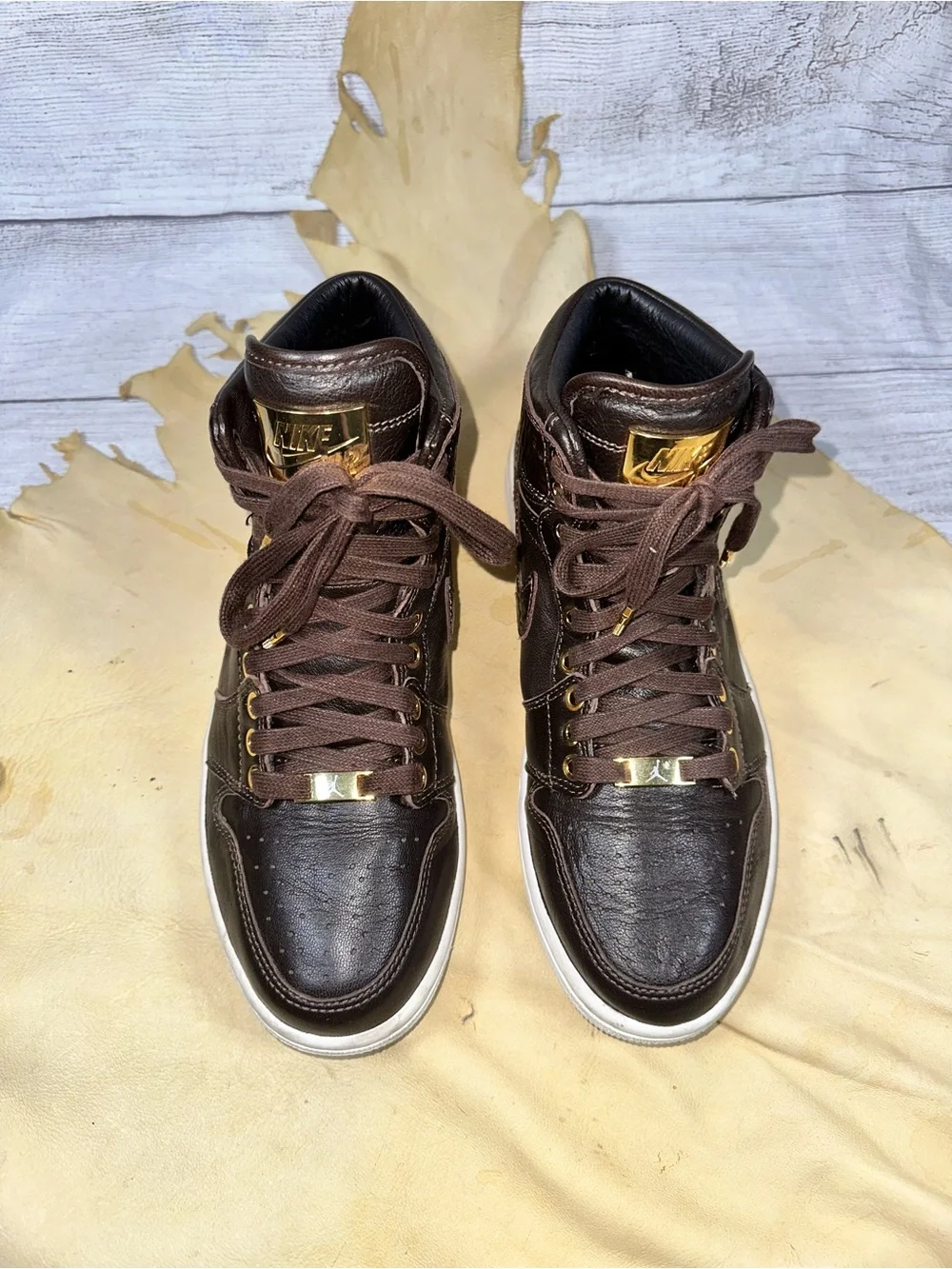 24K Gold Air Jordan 1 Retro High OG Pinnacle 'Croc' in Baroque Brown